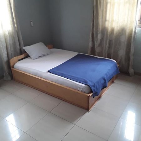 Bizay Hotel Sunyani Екстер'єр фото