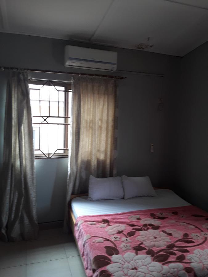 Bizay Hotel Sunyani Екстер'єр фото